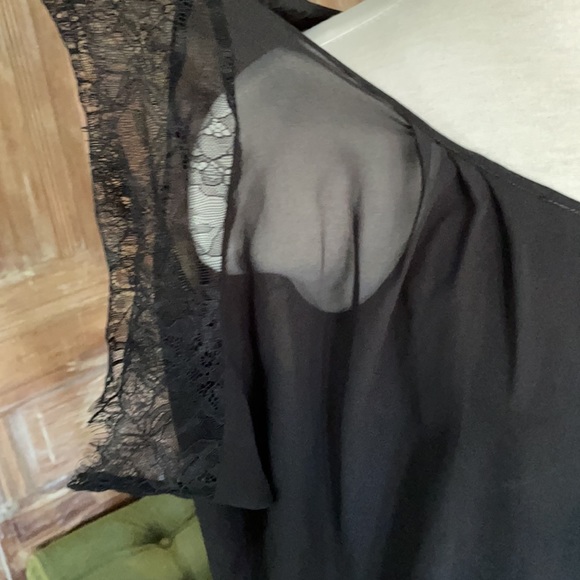 Black polyester evening dress. - Picture 4 of 6